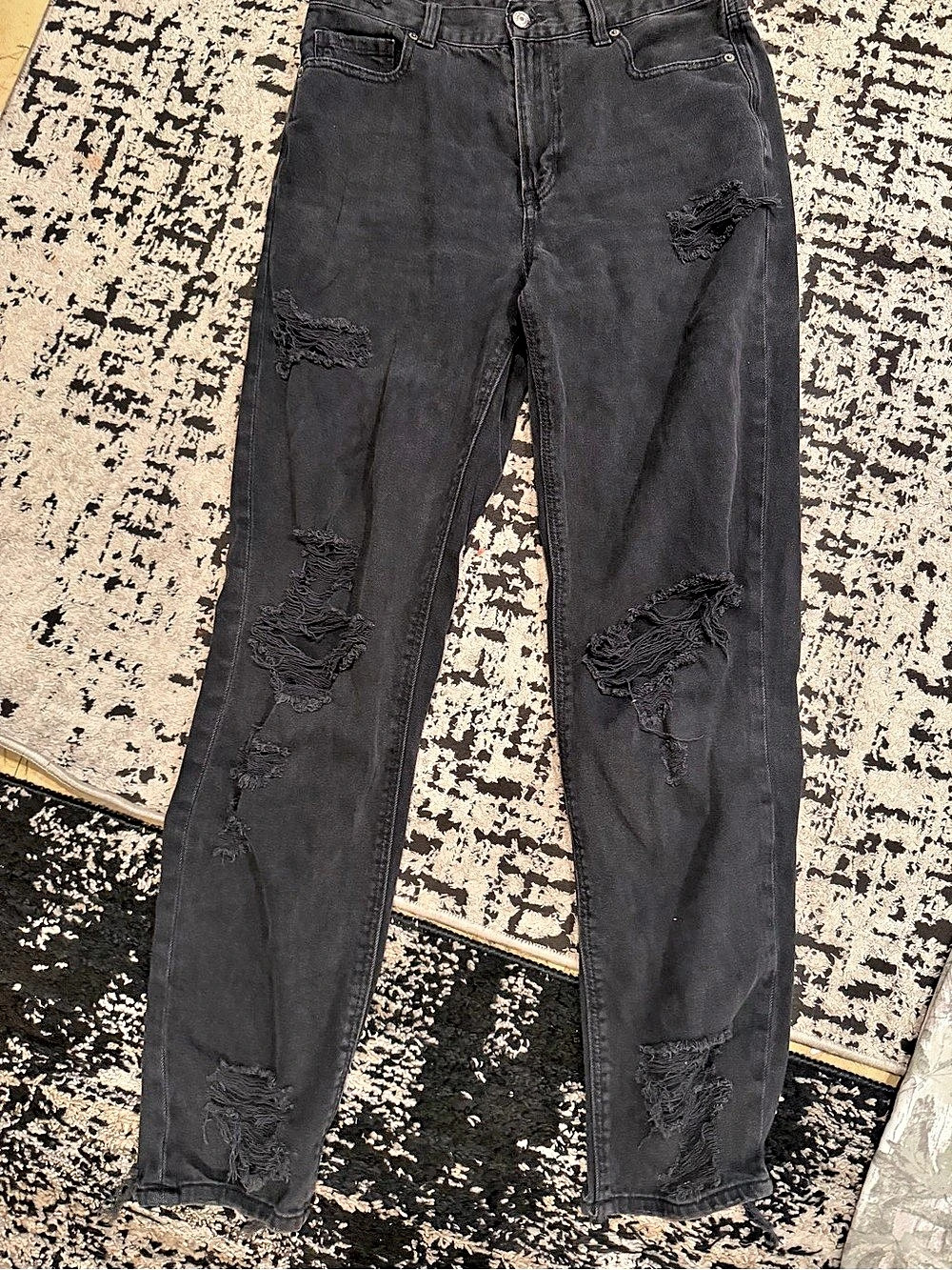 American Eagle Jegging very Distressed Skinny mom Jeans Black Size 8 x Long